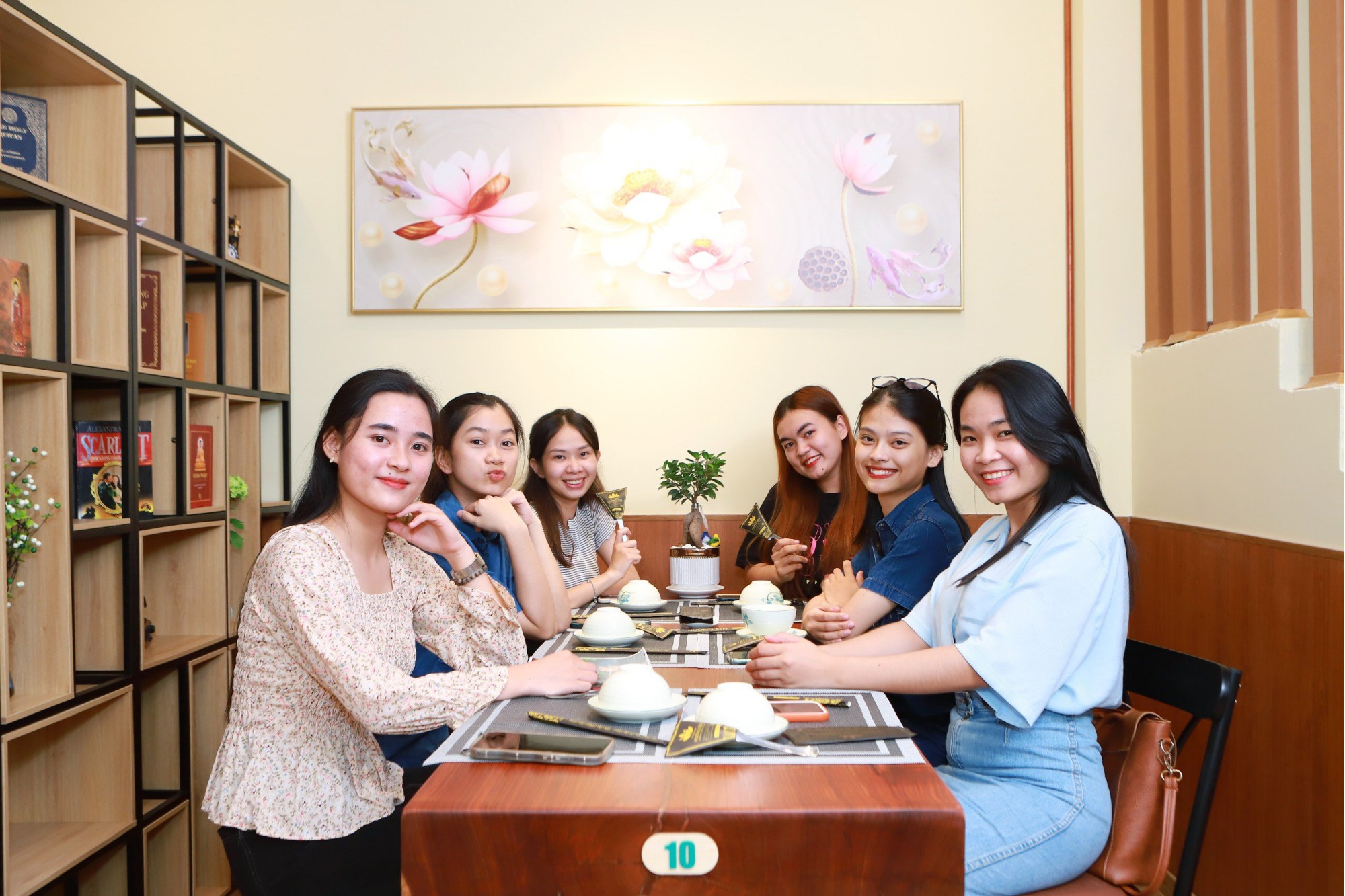 Nhà Hàng Chay Hương Sen 